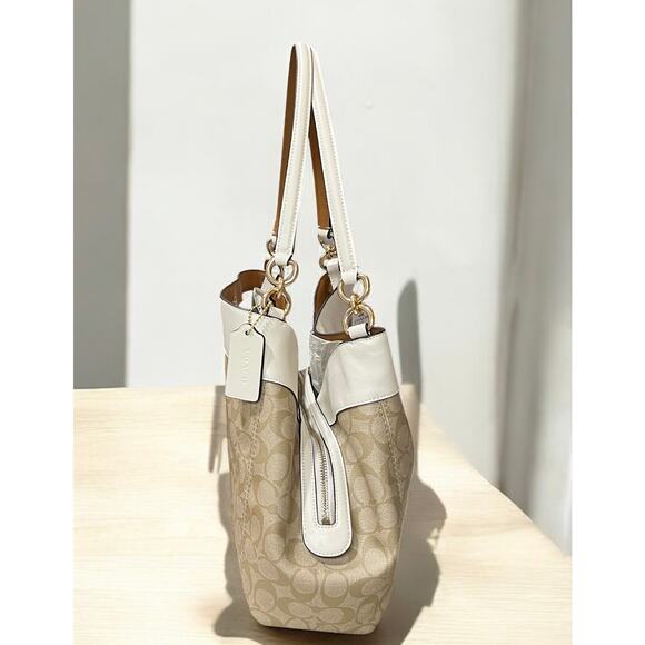 New With Tags Coach F27972 Signature Lexi Bag & Accordion Zip Wallet - Picture 5 of 16